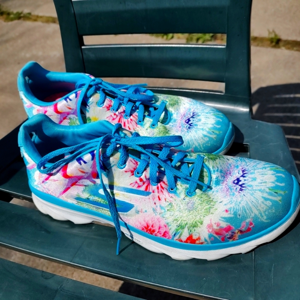 Skechers Go Fit TT 2 Blue Tie Dyed Quick Fit Shoes Sneakers 14091 Sz 9.5
